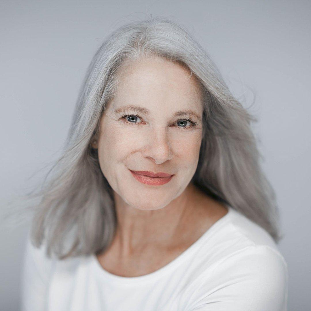 A Guide For Maintaining Beautiful Gray, Silver Hair At Home - SAVE ME FROM