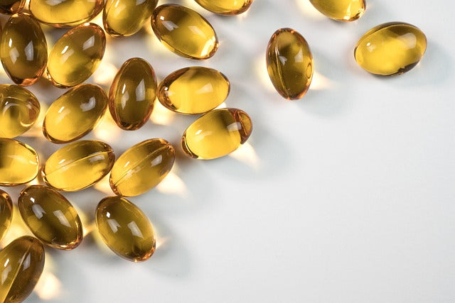 How Ubiquinone (CoQ10) Energizes Skin & Hair: The Mitochondrial Antioxidant You Need