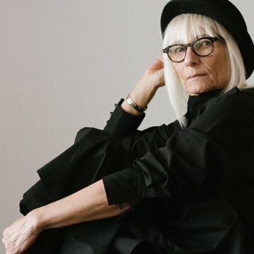 What Really Causes Hair to Age? The Science Behind Thinning, Brittleness & Loss - SAVE ME FROM